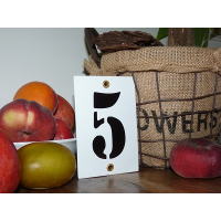 Huisnummer industrieel wit 8x12