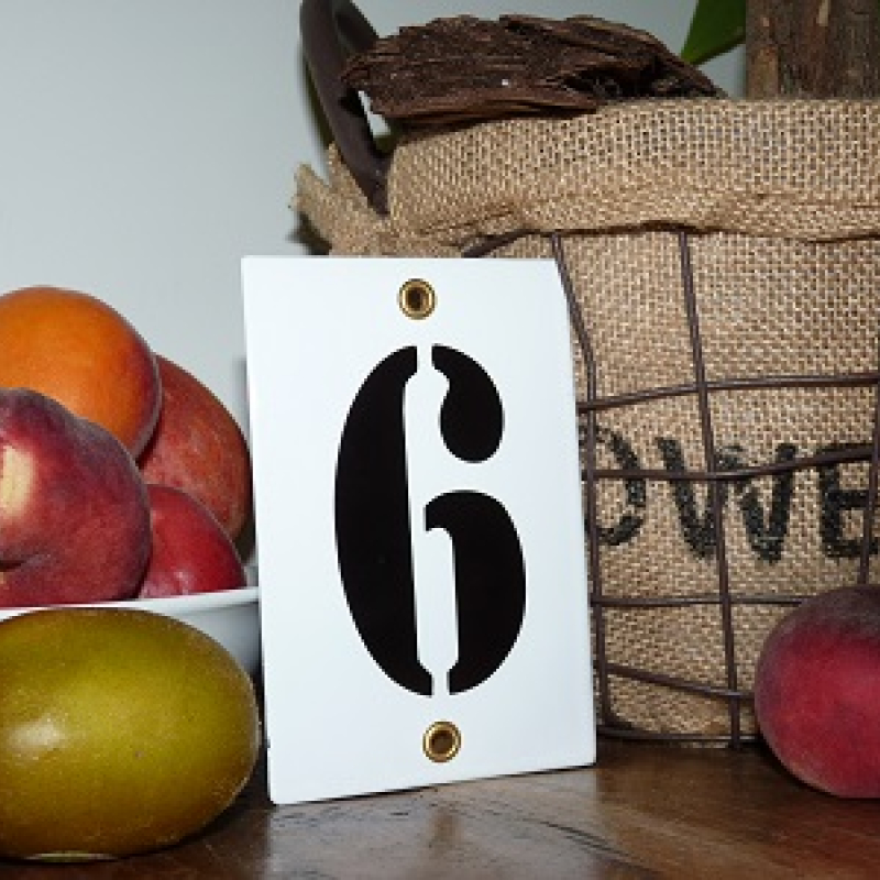 Huisnummer industrieel wit 8x12