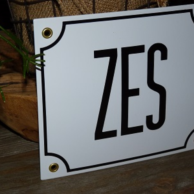 Huisnummerbord 18x15 nummers in letters 'ZES'