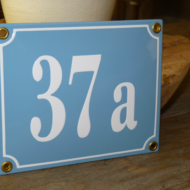 Huisnummer 15x12 37a