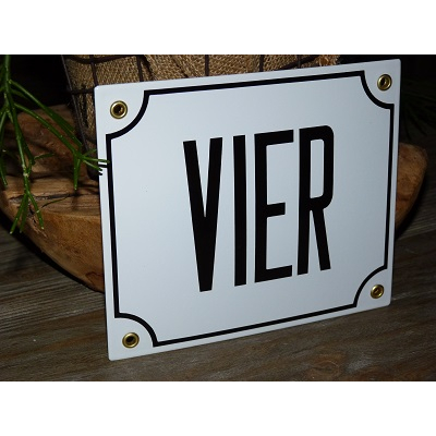 Huisnummerbord 18x15 nummers in letters 'VIER' Huisnummerbord 18x15 nummers in letters 'VIER'